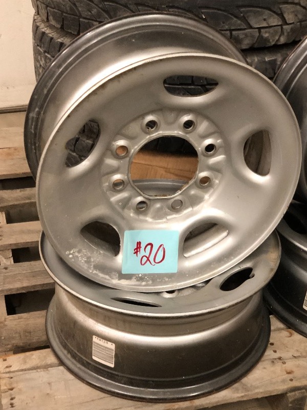 lot 23 image: (4) Bridgestone Tires