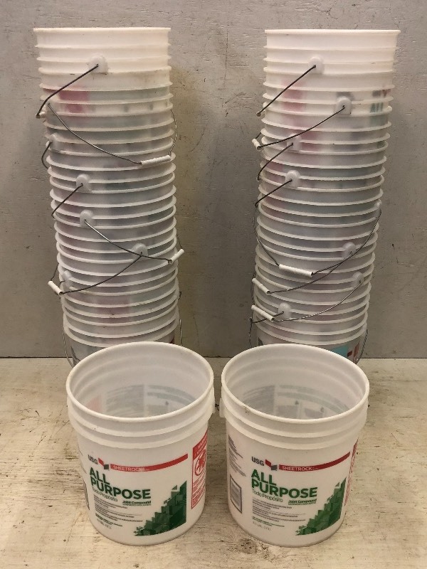 lot 30 image: (20) 5-Gallon Plastic Pales