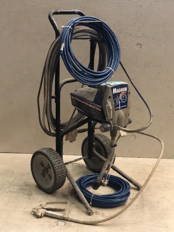 lot 49 image: Graco Magnum XR9 Paint Sprayer