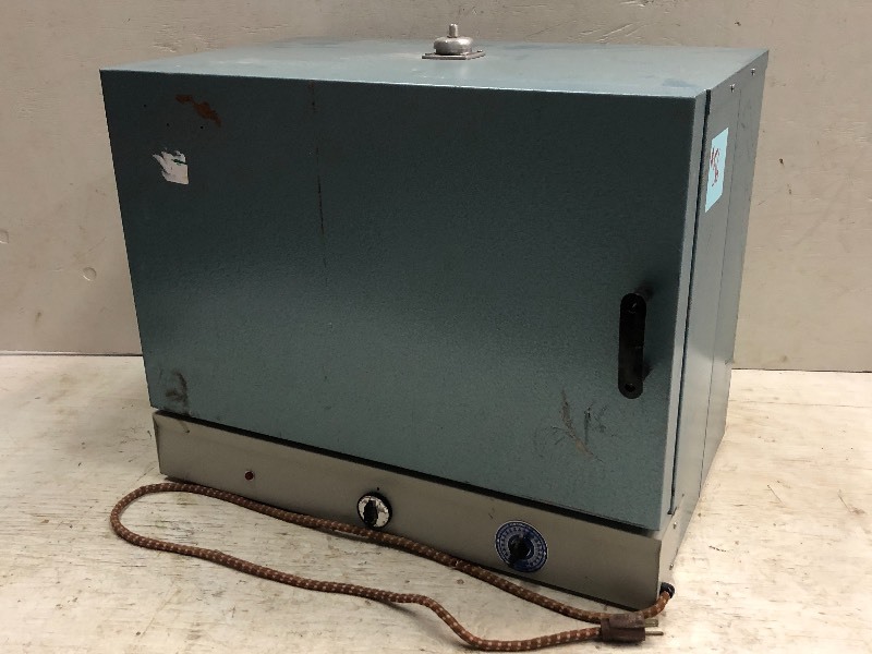 lot 56 image: Hydor-Therme Model 602 Electric Kiln