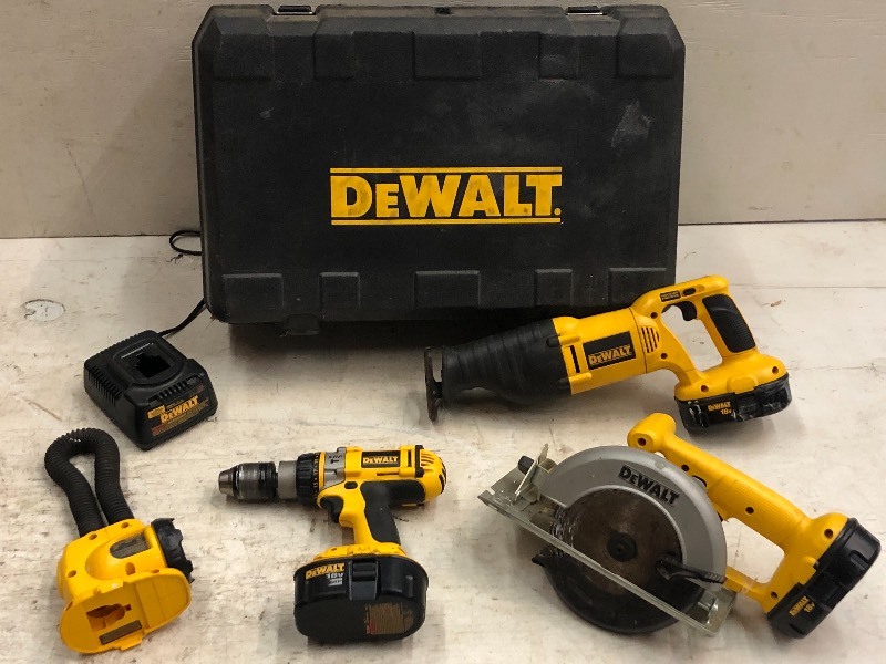 lot 75 image: DeWalt 18Volt Cordless Tool Set
