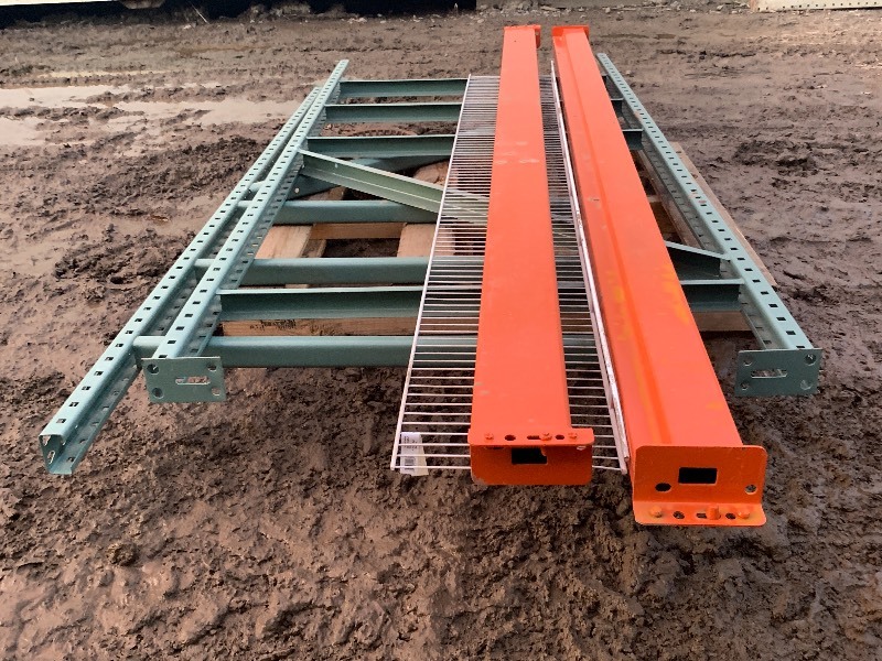 Pallet Racking Lot