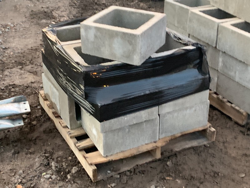 (2) Pallets Of Concrete Fire Brick