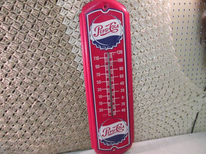 lot 7 image: Vintage Metal Pepsi-Cola Thermomete...