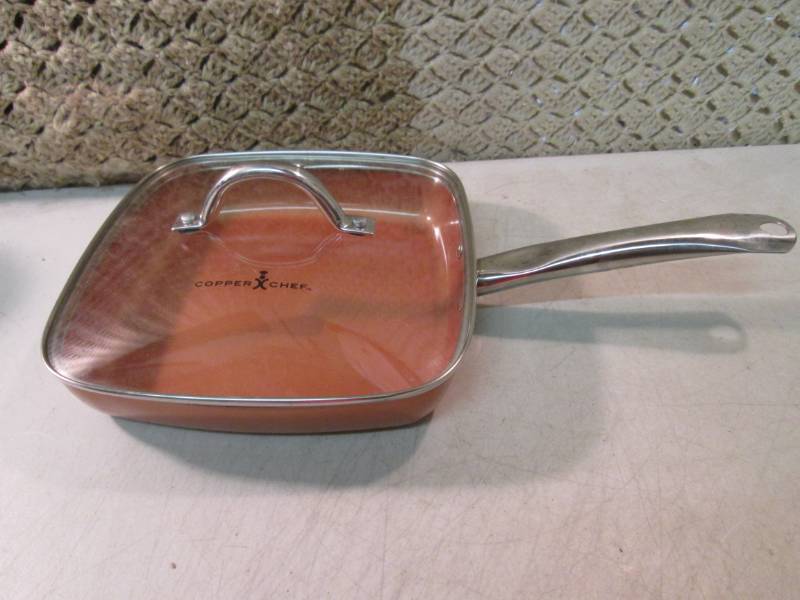 lot 21 image: Copper Chef 9.5 Non-Stick Fry Pan ...