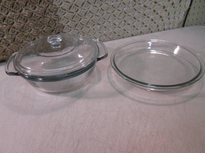 lot 23 image: Glass Anchor Hocking 8 14 1.5 Qt ...