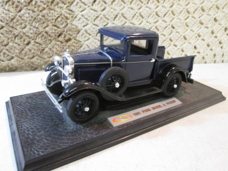 lot 58 image: Die Cast 1931 Ford Model A Pickup o...