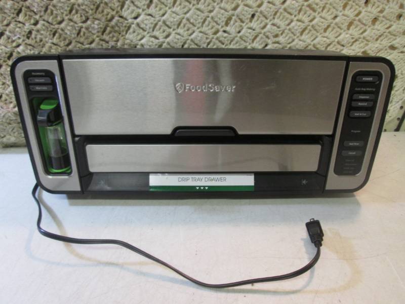lot 64 image: Food Saver Bag Sealer Model V5880 W...