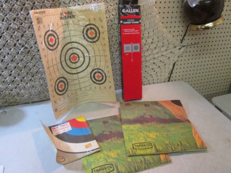 lot 76 image: Paper Target Stand and Assorted Pac...