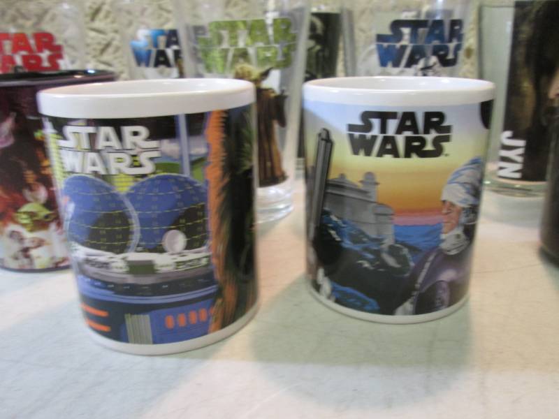 lot 86 image: Assorted Star Wars Glasses and Cups...