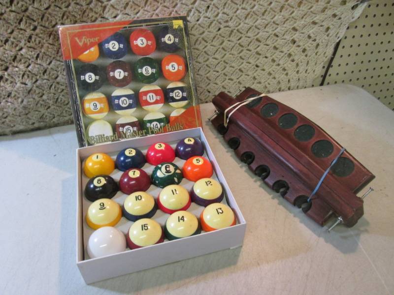 lot 103 image: Set of Billiard Master Pool Balls a...