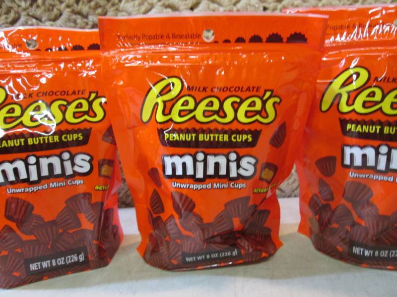 lot 135 image: 3 Bags of Reeses Peanut Butter Cup ...