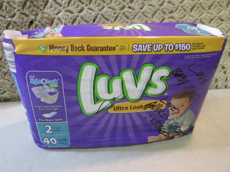 lot 187 image: Pack of 40 Luvs Diapers 12-18 pound...