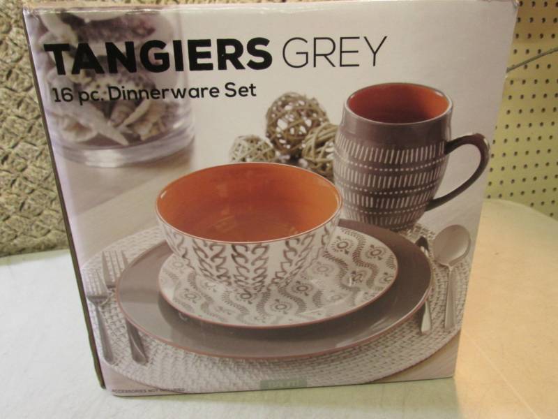 lot 189 image: Baum Tangiers Grey 16pc Dinnerware ...