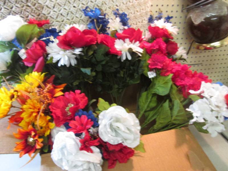 lot 230 image: Box Full of Fake Flower Arrangement...