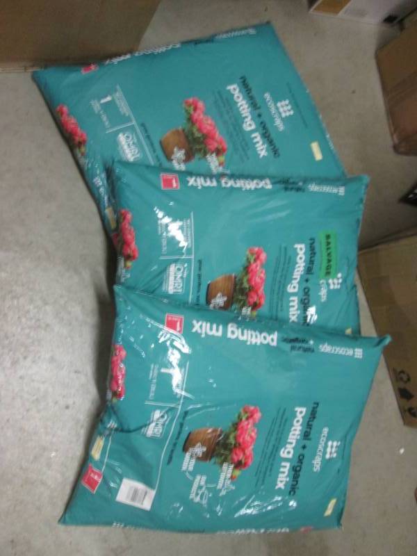lot 253 image: 3 Bags of Natural & Organic Potting...