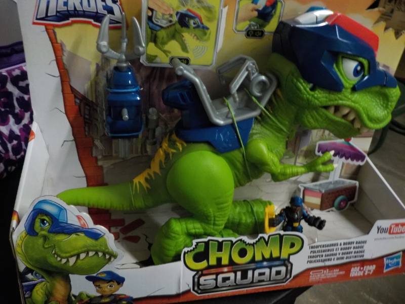 lot 7 image: Play Skool Heroes Chomp Squad...