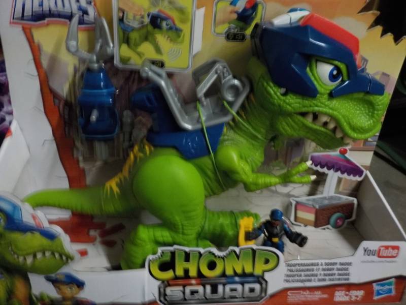 lot 8 image: Play Skool Heroes Chomp Squad...