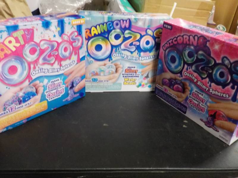 lot 24 image: Lot of 3 Oozing Slimy Sphere Kits...
