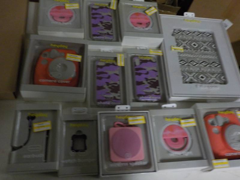 lot 35 image: Hey Day Accessories...