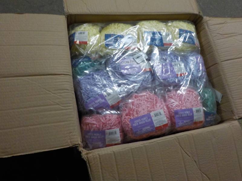 lot 41 image: Case of Easter Basket Grass...