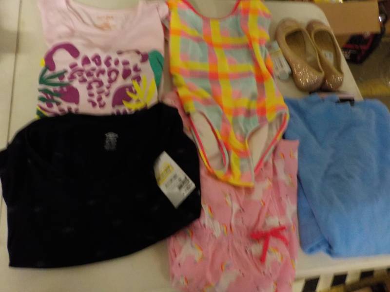 lot 44 image: Girls Clothing and size 1 shoes- ne...