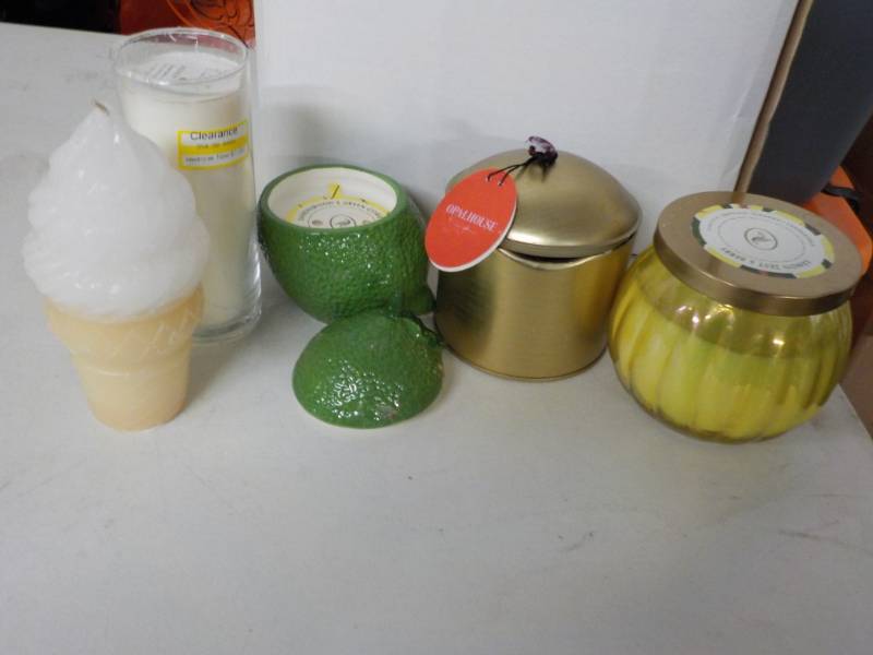 lot 62 image: 5 Candles...