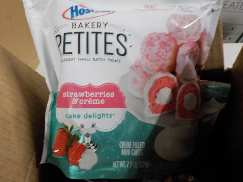 lot 113 image: 4 Bags Hostess Bakery Petites Straw...