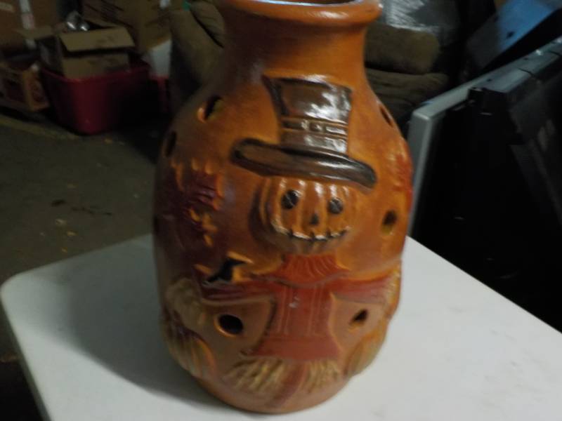 lot 131 image: Full Dcor Terra Cotta Pot 24 x 12...