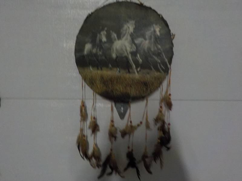 lot 141 image: Horse Scene Dcor 16 diameter...