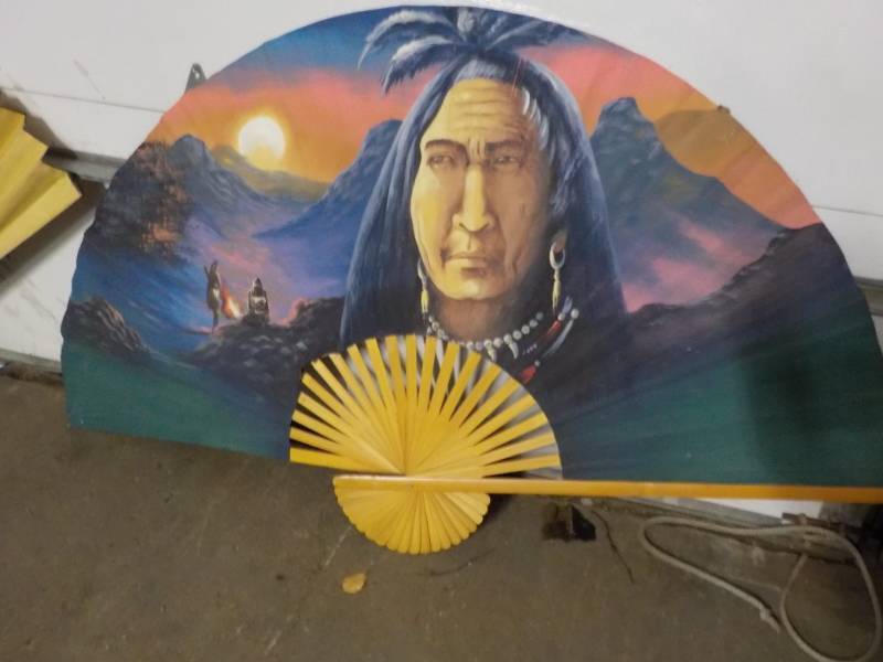 lot 144 image: 2 Fan Dcor...