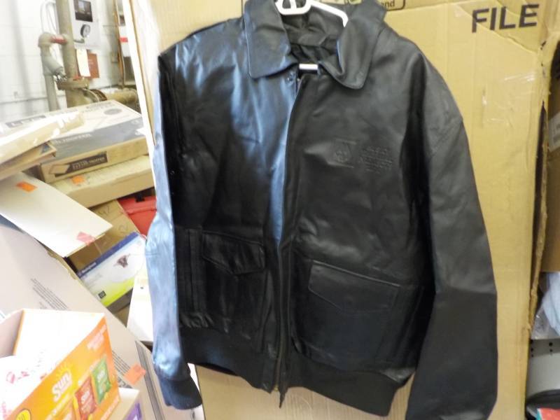 lot 175 image: Canyon Leather Jacket Mens XL Husk...