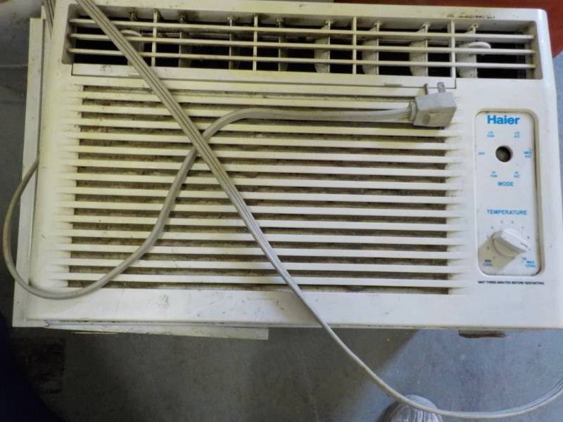 lot 194 image: Haier Air Conditioner untested...