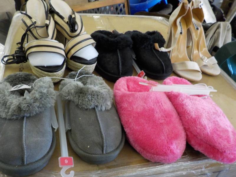 lot 205 image: 5 Pairs new womens shoes and slipp...