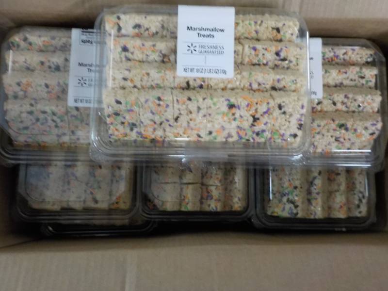 lot 297 image: 6 - 18 oz Containers Marshmallow Tr...