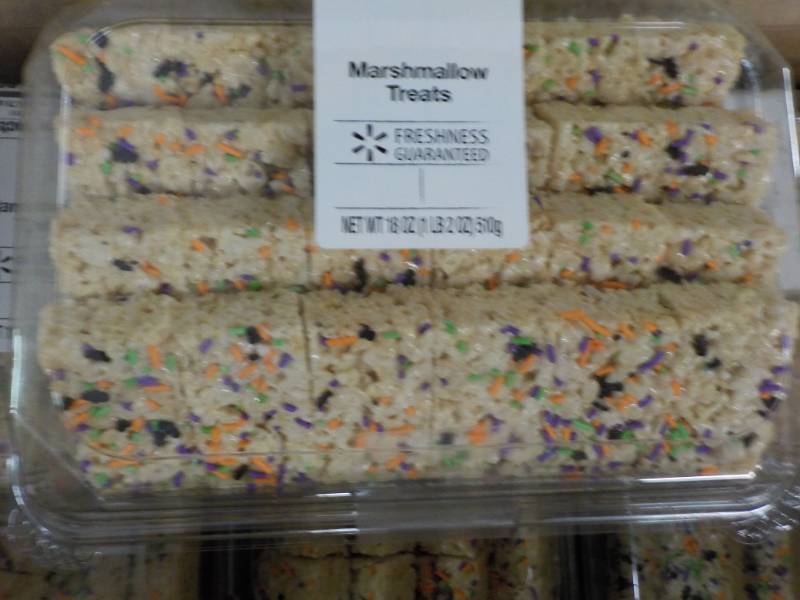 lot 299 image: 6 - 18 oz Containers Marshmallow Tr...
