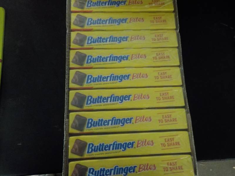 lot 300 image: 9 - 3.5 oz Boxes Butterfinger Bites...