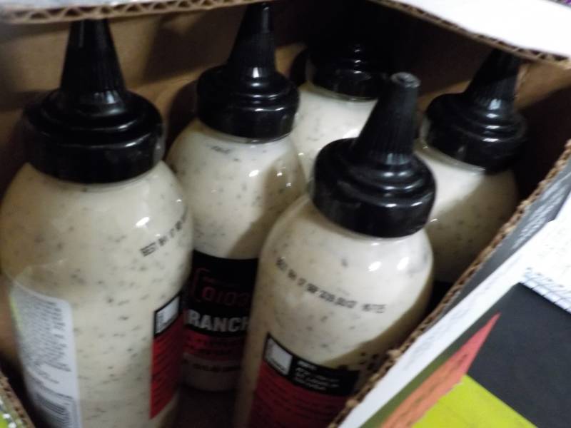 lot 305 image: 5 Bottles Twisted Ranch Black Peppe...