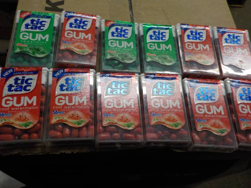 lot 319 image: 12 Tic Tac...
