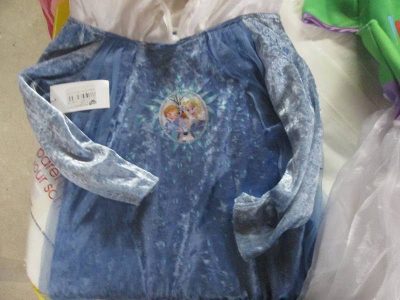 frozen dress and buzz lgihtyear dre...