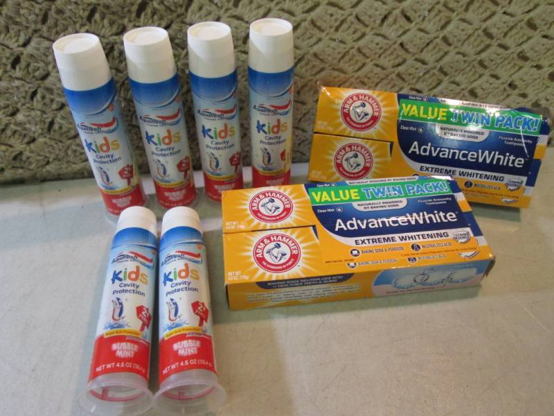 lot 6 image: Kids and Adults Tooth Paste  F-0...