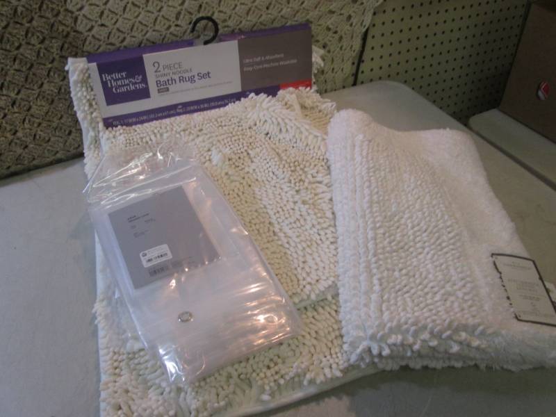 lot 15 image: 2pc Bath Rug Set, Single Bath Rug a...