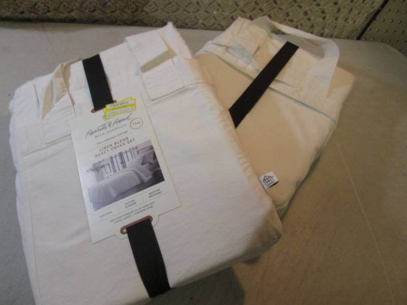 lot 57 image: Lot of 2 Twin Size Linen Blend Duve...