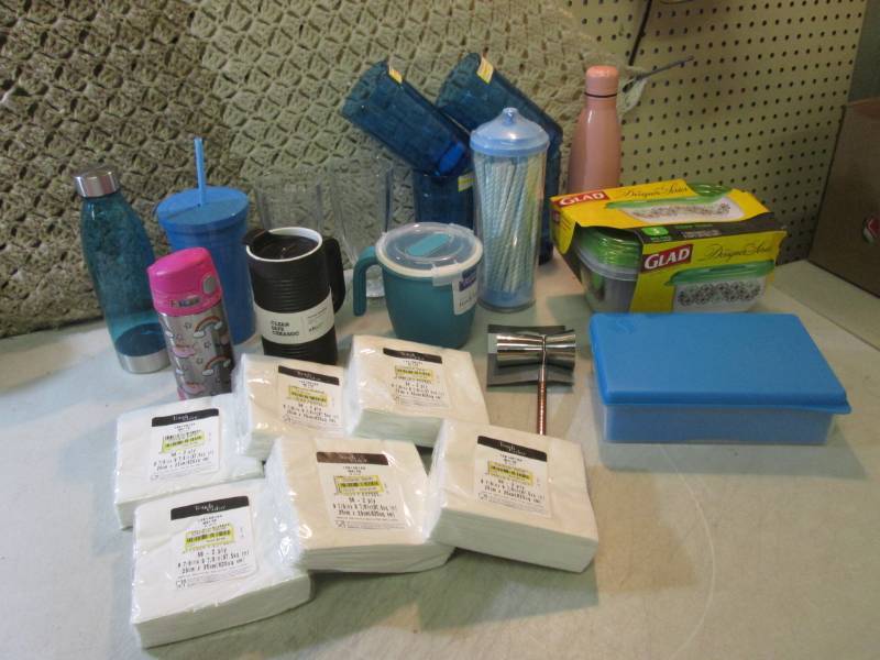 lot 75 image: Misc Kitchen Etc  EW4...