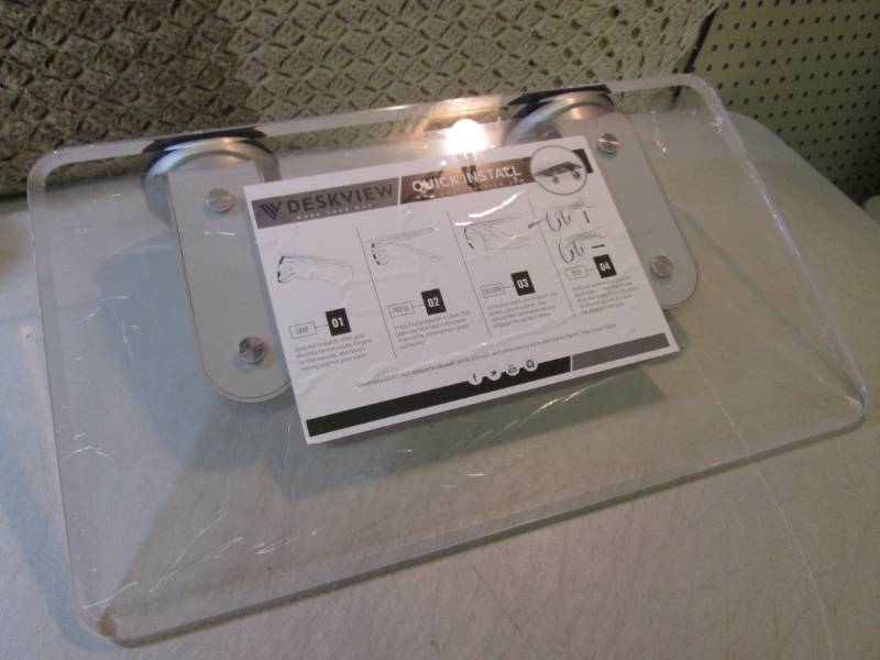 lot 81 image: Deskview 24 x 14  D-3...