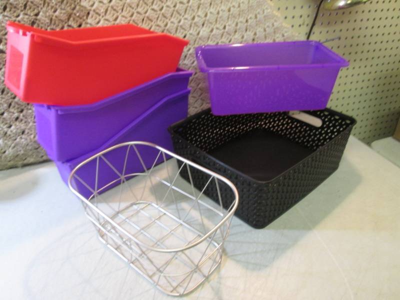lot 82 image: Organizers  Baskets  CS...