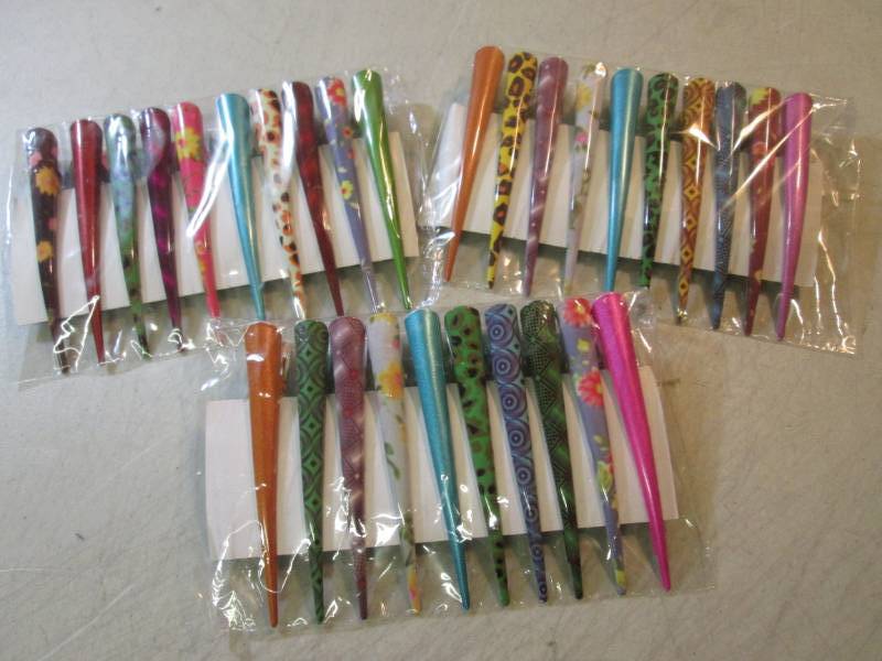 lot 110 image: Lot of 30 5 Metal Hair Clips Assor...