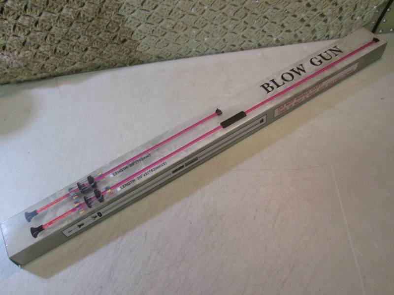 lot 118 image: 30 Blow Dart Gun Aluminum Barrel D...
