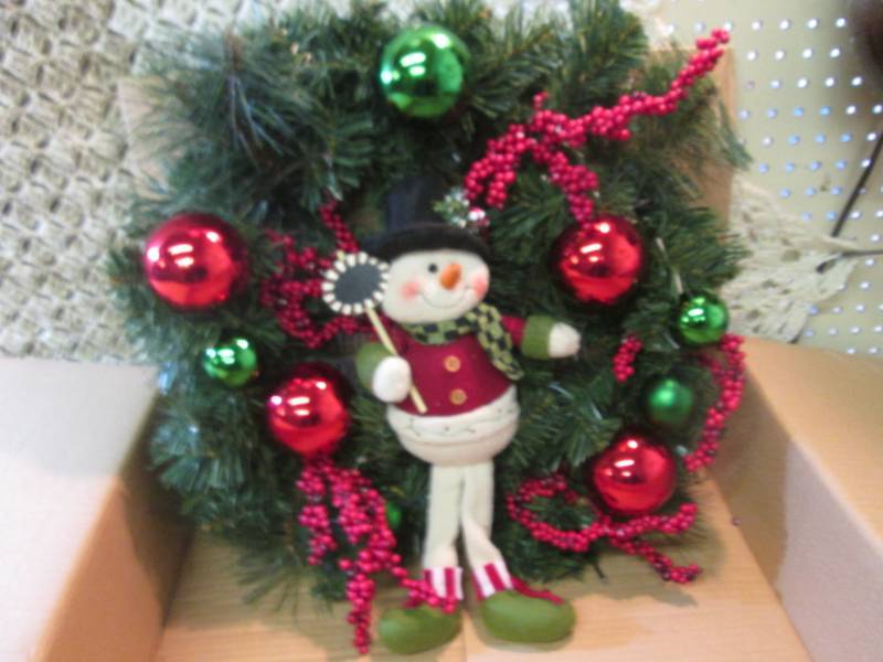 lot 146 image: Light-Up 20 Snowman Wreath New in ...