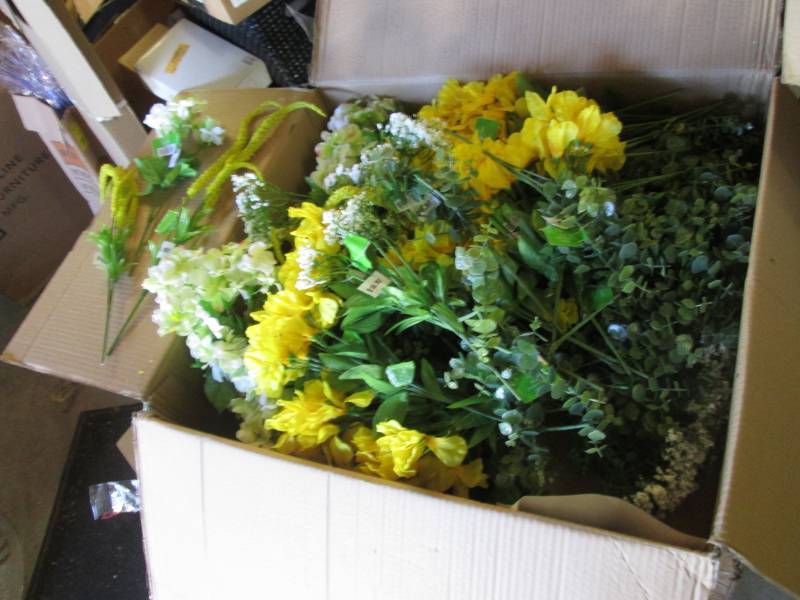 lot 160 image: Big Box Full of Fake Flowers  CS...